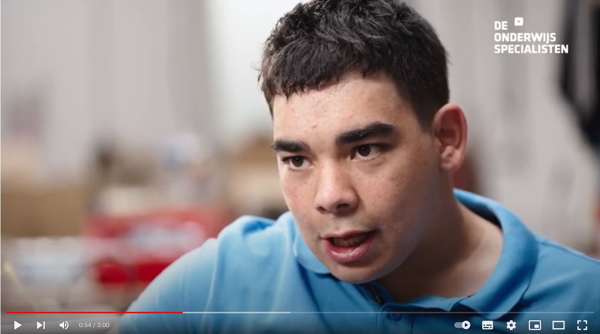 Colin op zijn plek bij het arbeidscentrum van 's Heeren Loo