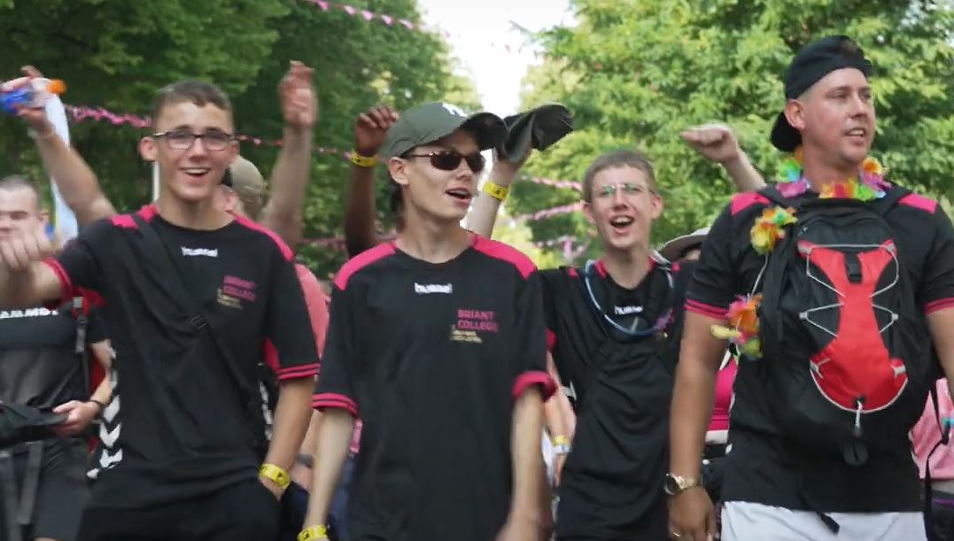 Team Briant College loopt de Nijmeegse Vierdaagse