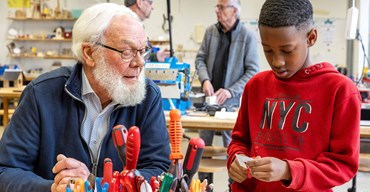 Samen buiten de schoolmuren aan de slag met techniek