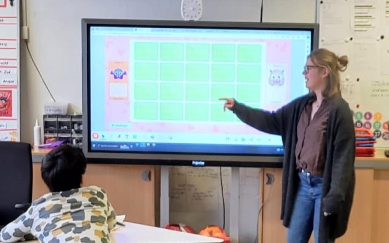 Van leerling naar collega: Rosalie is onderwijsondersteuner op vso De Blink